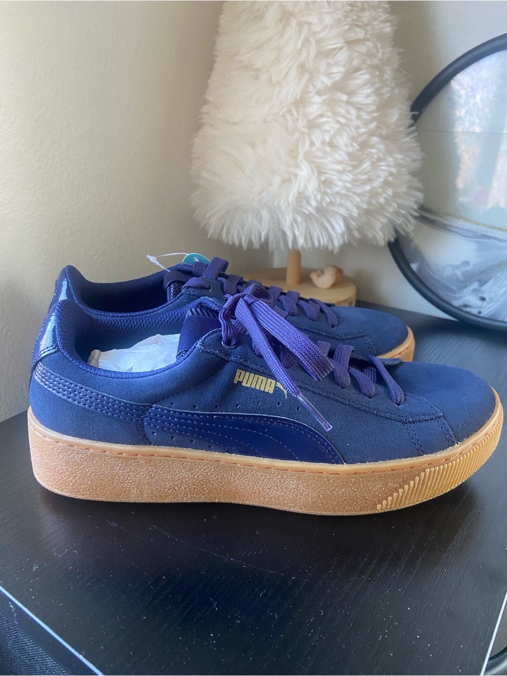 PUMA Women's 7.5 Vikky Blue Platform Low-Top Sneakers Gum Sole NWT